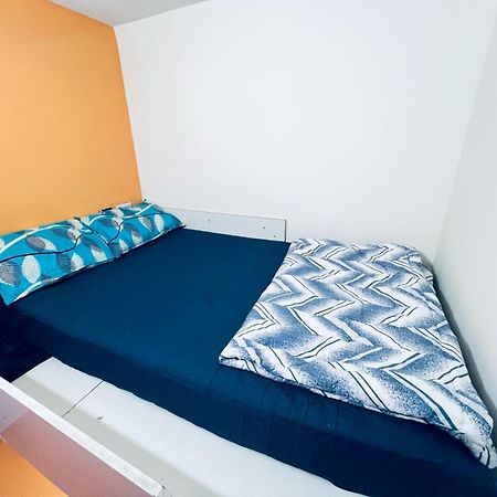 Appartement Moon Backpackers Burjman Exit 2, Family Partitions, Loft Partitions, à Dubaï Extérieur photo