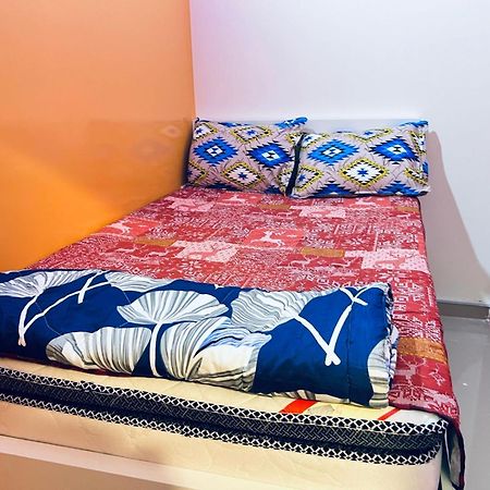 Appartement Moon Backpackers Burjman Exit 2, Family Partitions, Loft Partitions, à Dubaï Extérieur photo