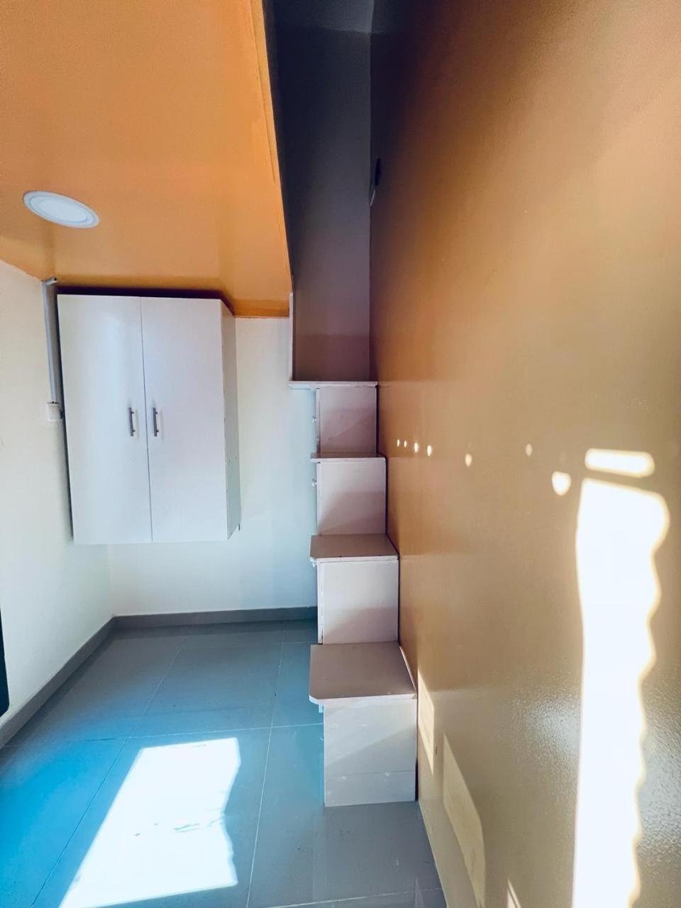 Appartement Moon Backpackers Burjman Exit 2, Family Partitions, Loft Partitions, à Dubaï Extérieur photo