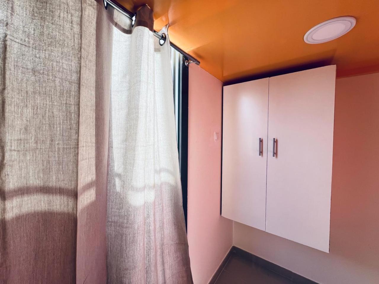 Appartement Moon Backpackers Burjman Exit 2, Family Partitions, Loft Partitions, à Dubaï Extérieur photo