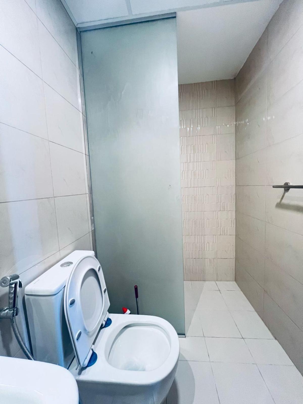 Appartement Moon Backpackers Burjman Exit 2, Family Partitions, Loft Partitions, à Dubaï Extérieur photo